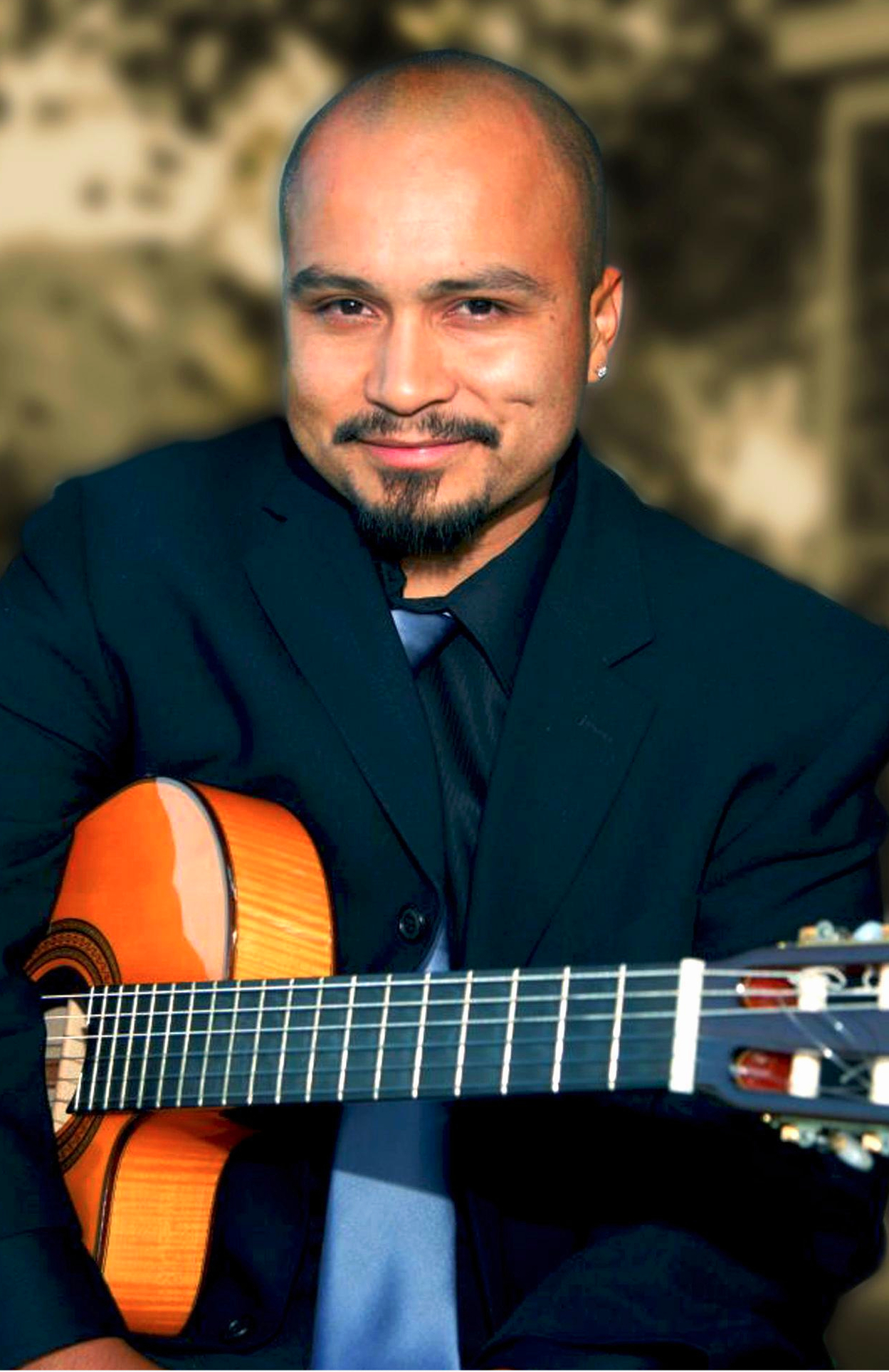 wedding guitarist for brides. Professional guitarist for weddings. Wedding guitarist, wedding musician, ceremony wedding musician. Spanish weddings guitarist, acoustic guitarist, wedding entertainment.